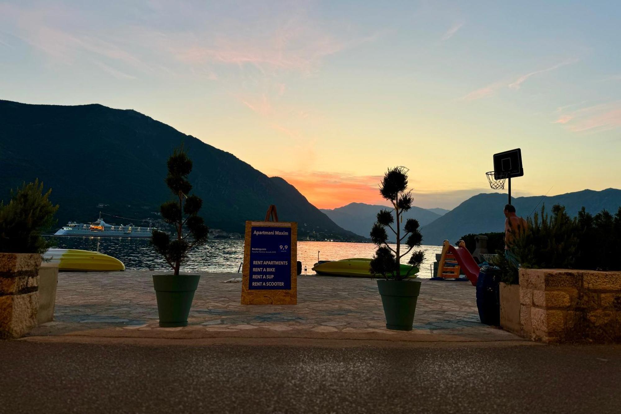 Aparthotel Maxim Kotor Exterior foto
